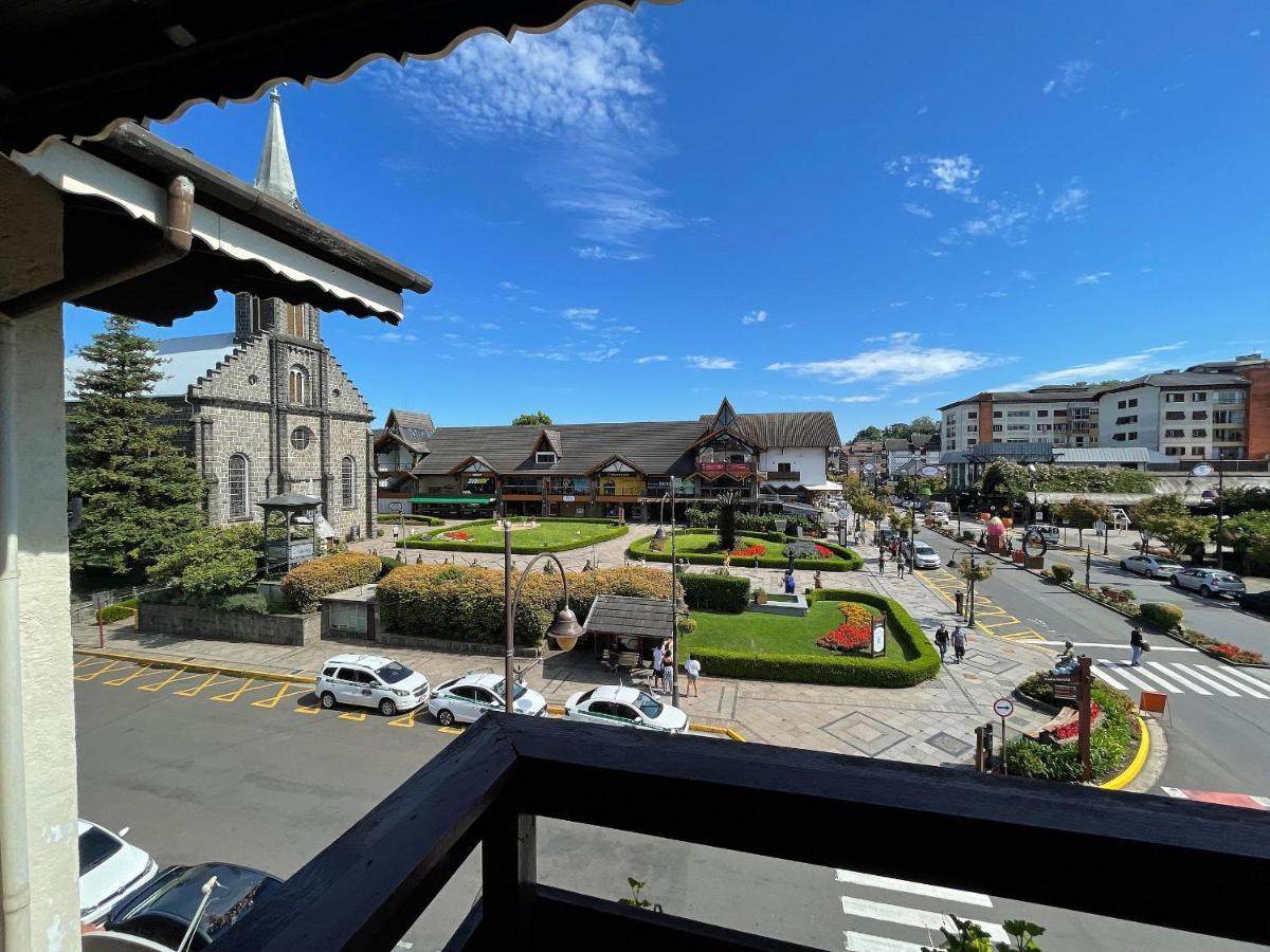 Apartamento Oppitz - No Coracao De Gramado Junto Da Rua Coberta Apartment Exterior photo