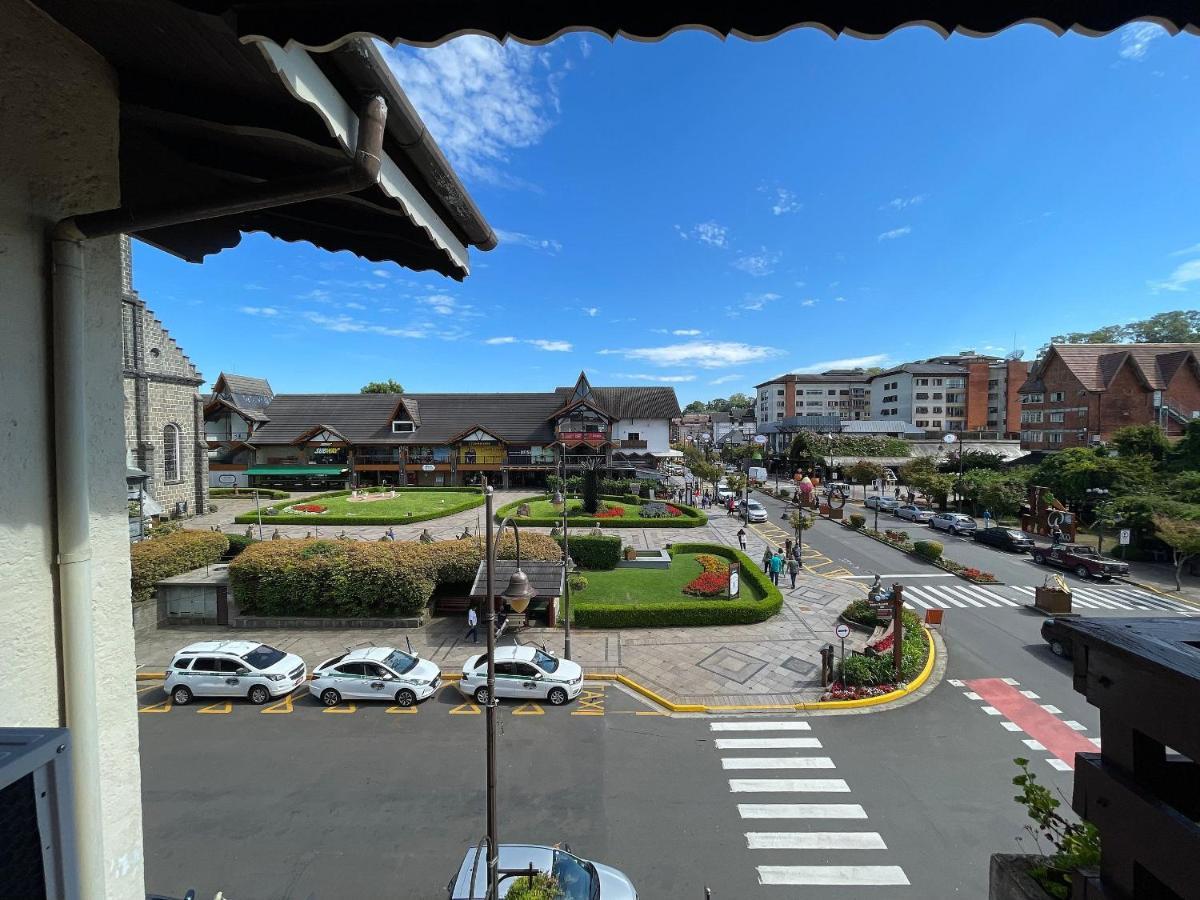 Apartamento Oppitz - No Coracao De Gramado Junto Da Rua Coberta Apartment Exterior photo